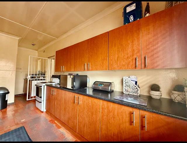 3 BEDROOM HOUSE FOR SALE IN VANDERBIJLPARK CE 2